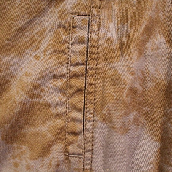 Ashley - Picture 6 of 16